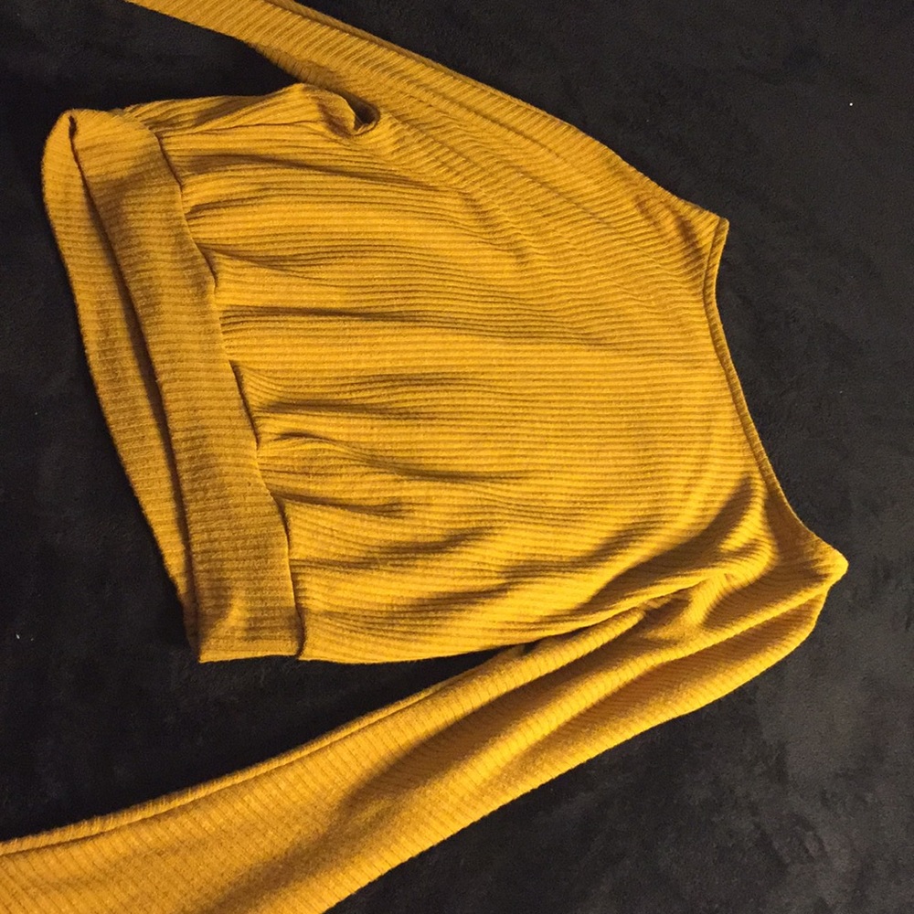MUSTARD LONGSLEEVE SHIRT (S)